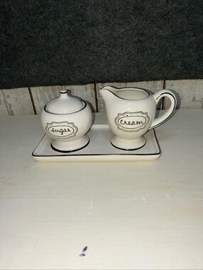 Rae Dunn Sugar and Creamer set with tray